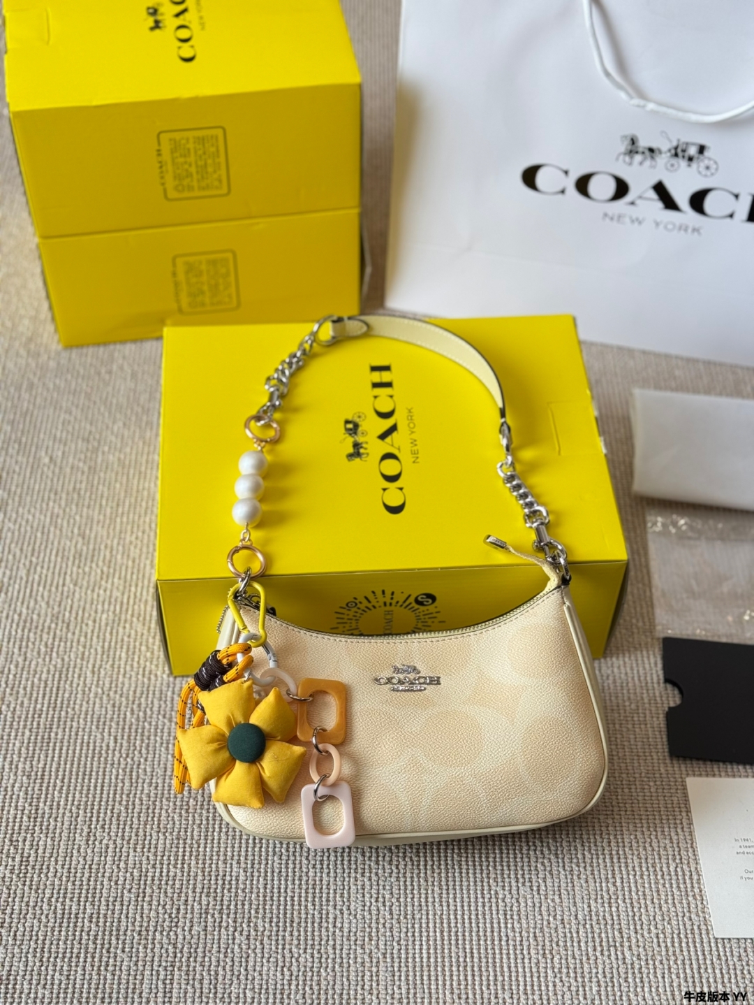 Coach's hottest underarm bag - cnluxepick