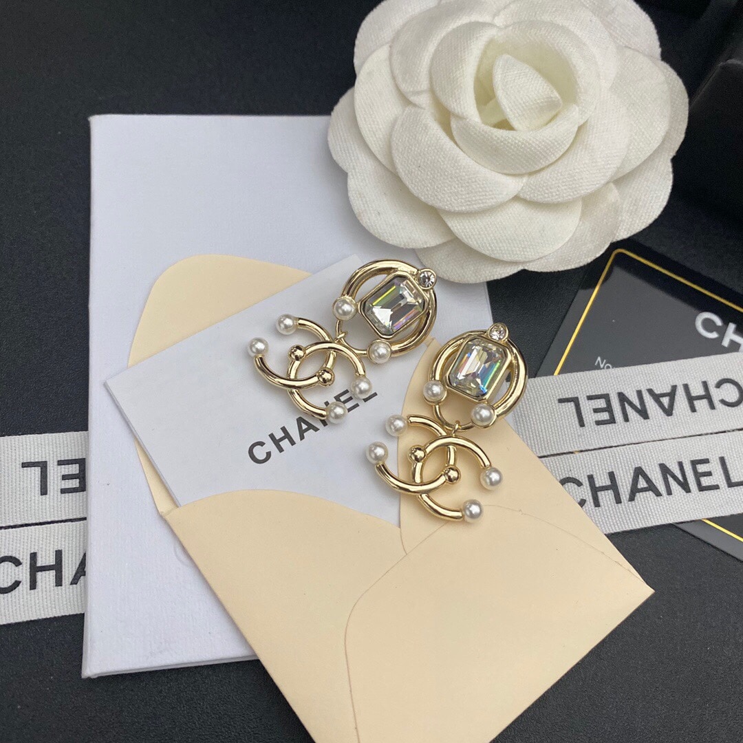 Chanel White Crystals Earrings