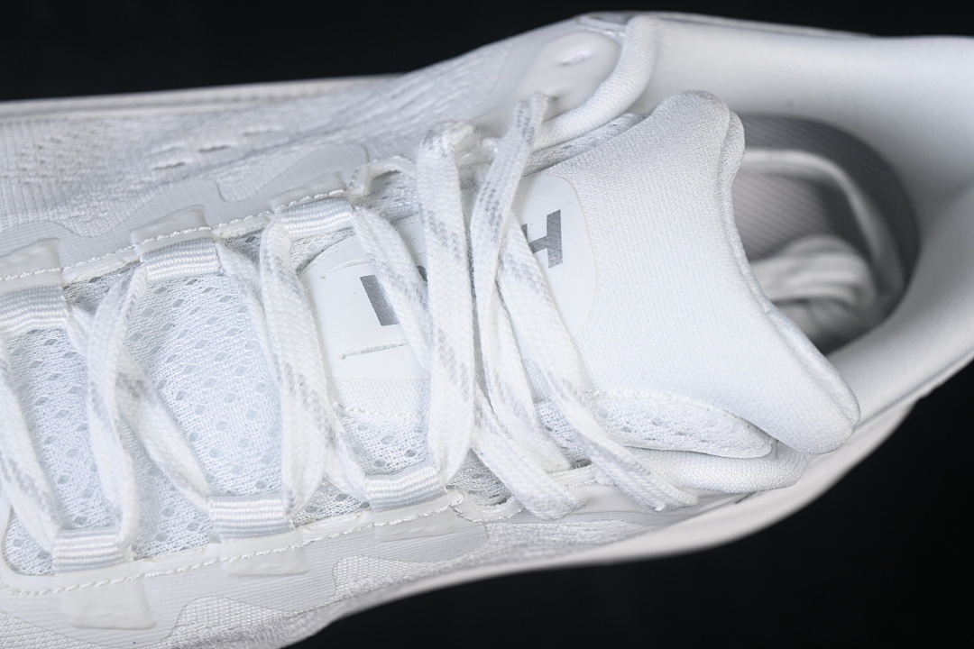 HOKA One One Kawana 2