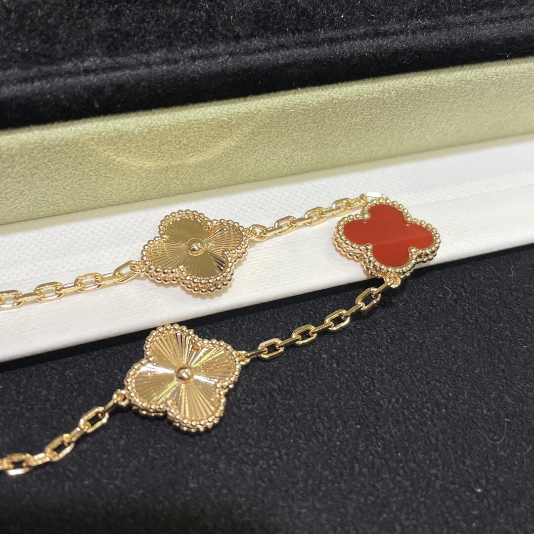 Van Cleef & Arpels rose gold carnelian carved four-leaf clover five-flower bracelet - cnluxepick