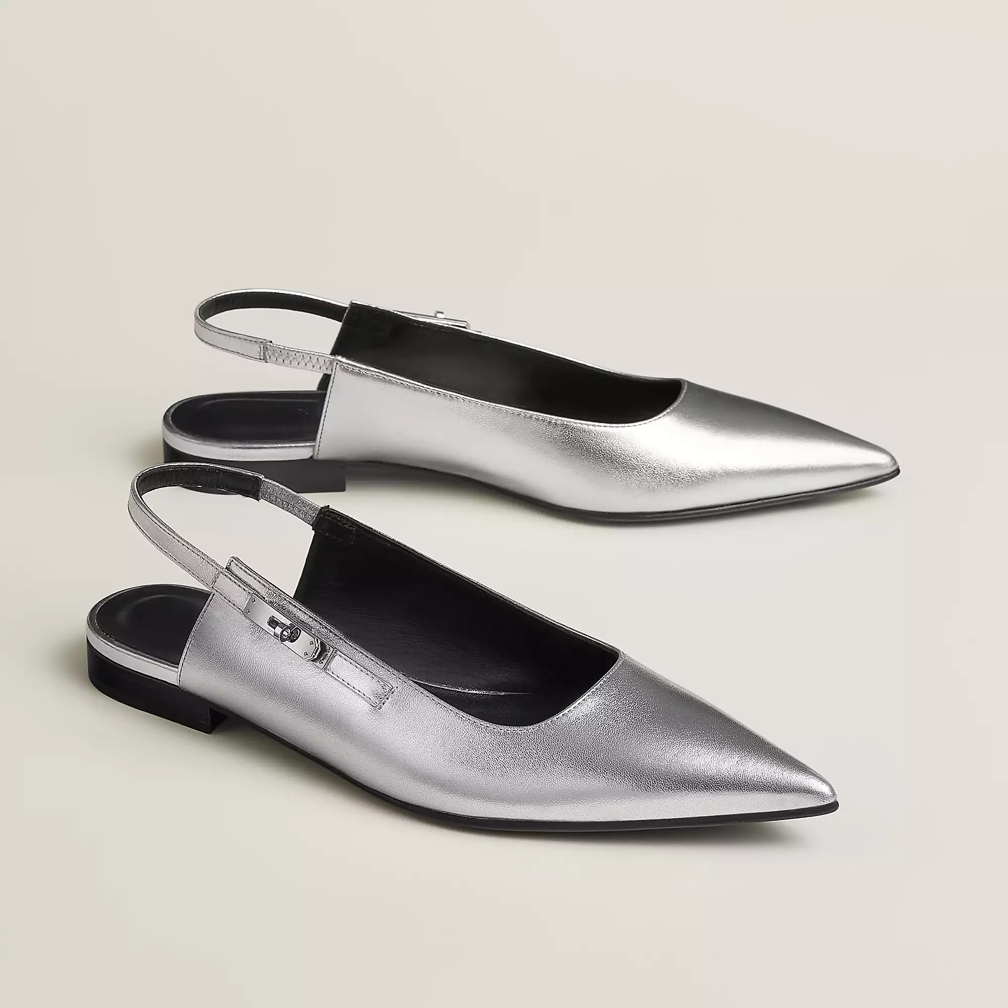 Flat shoes