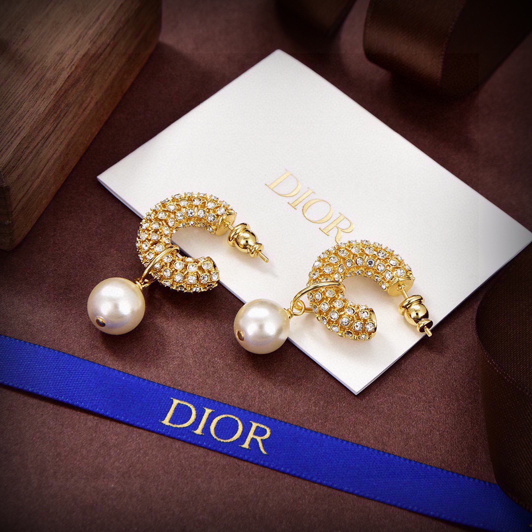 Dior hollow earrings - cnluxepick
