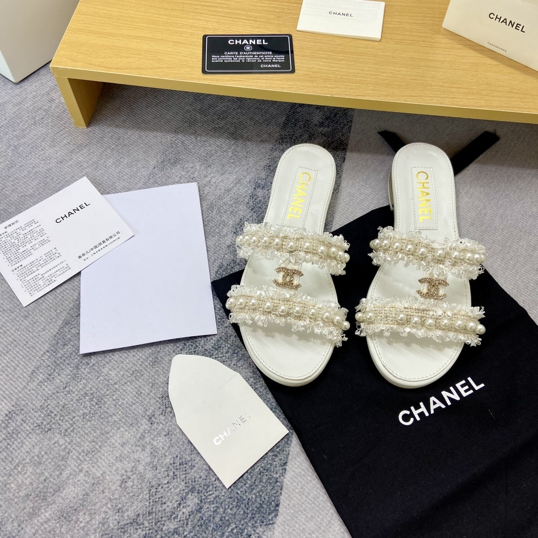 Chanel Mule Slippers Pearl Tweed White