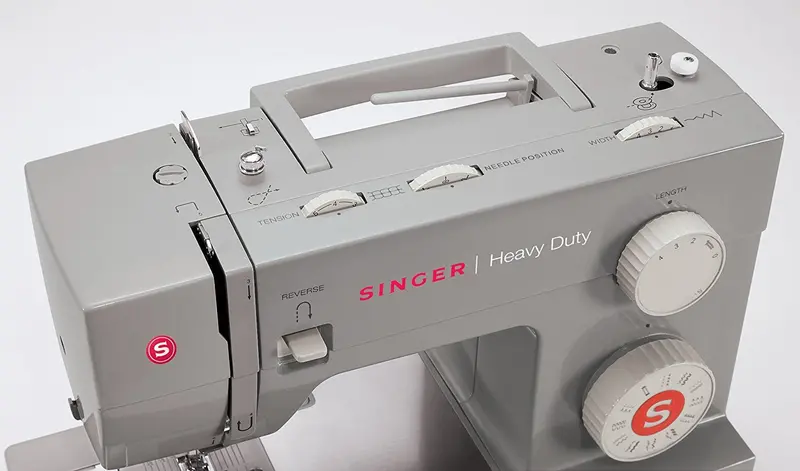 SINGER Heavy Duty 4423 Mechanical Sewing Machine – 23 Built-In Stitches, Metal Frame, Free Arm Design