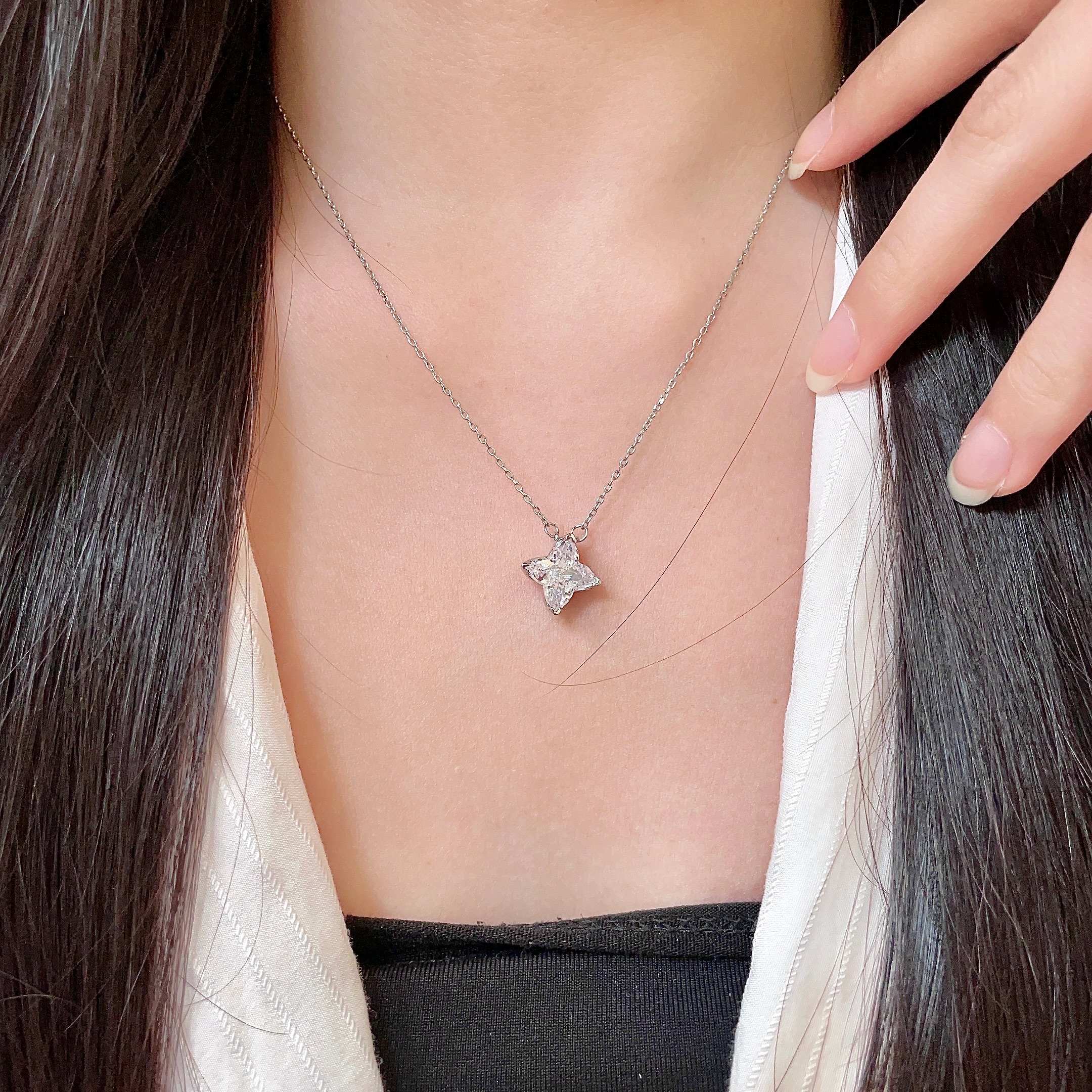 LV Classic Pattern Necklace - cnluxepick