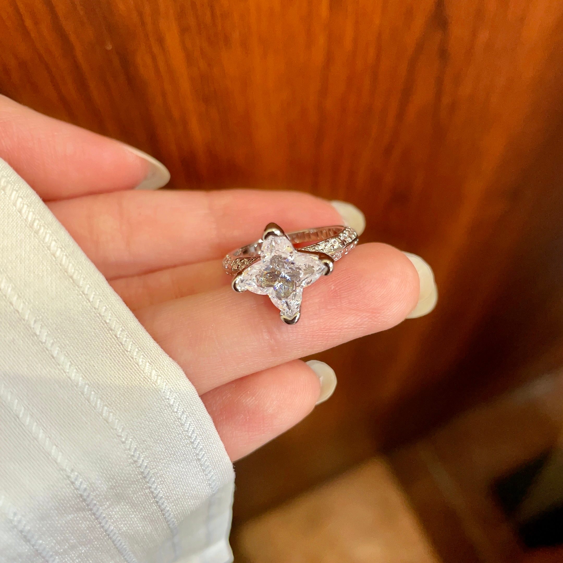 Louis Vuitton Classic Ring - cnluxepick