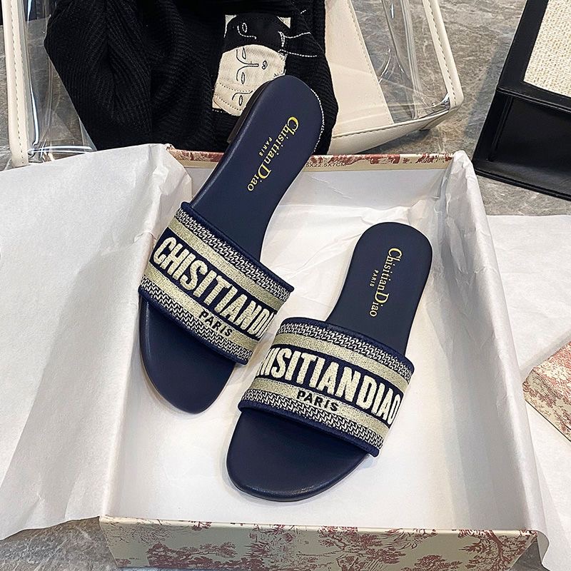 Embroidered Dior monogram flip-flops with beach sandals - cnluxepick
