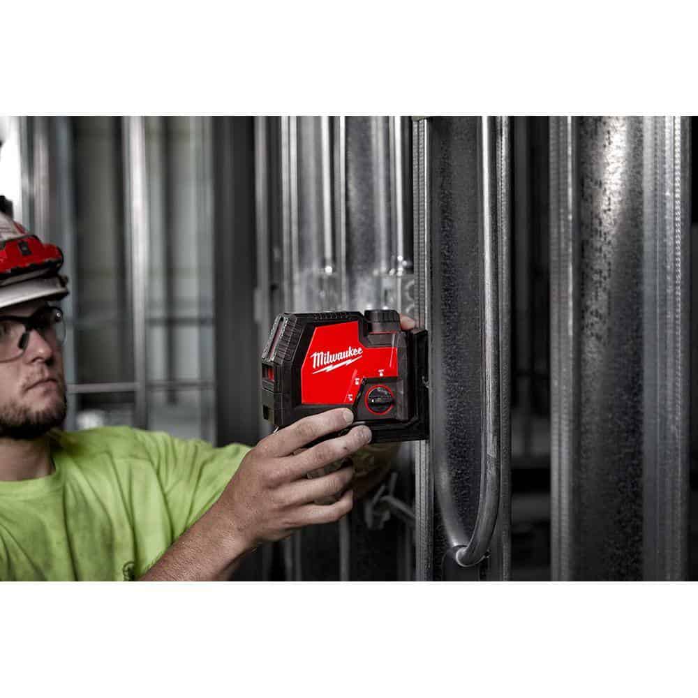 3522-21 Green 100 ft. Cross Line and Plumb Points Rechargeable Laser Level with REDLITHIUM Lithium-Ion USB Battery and Charger