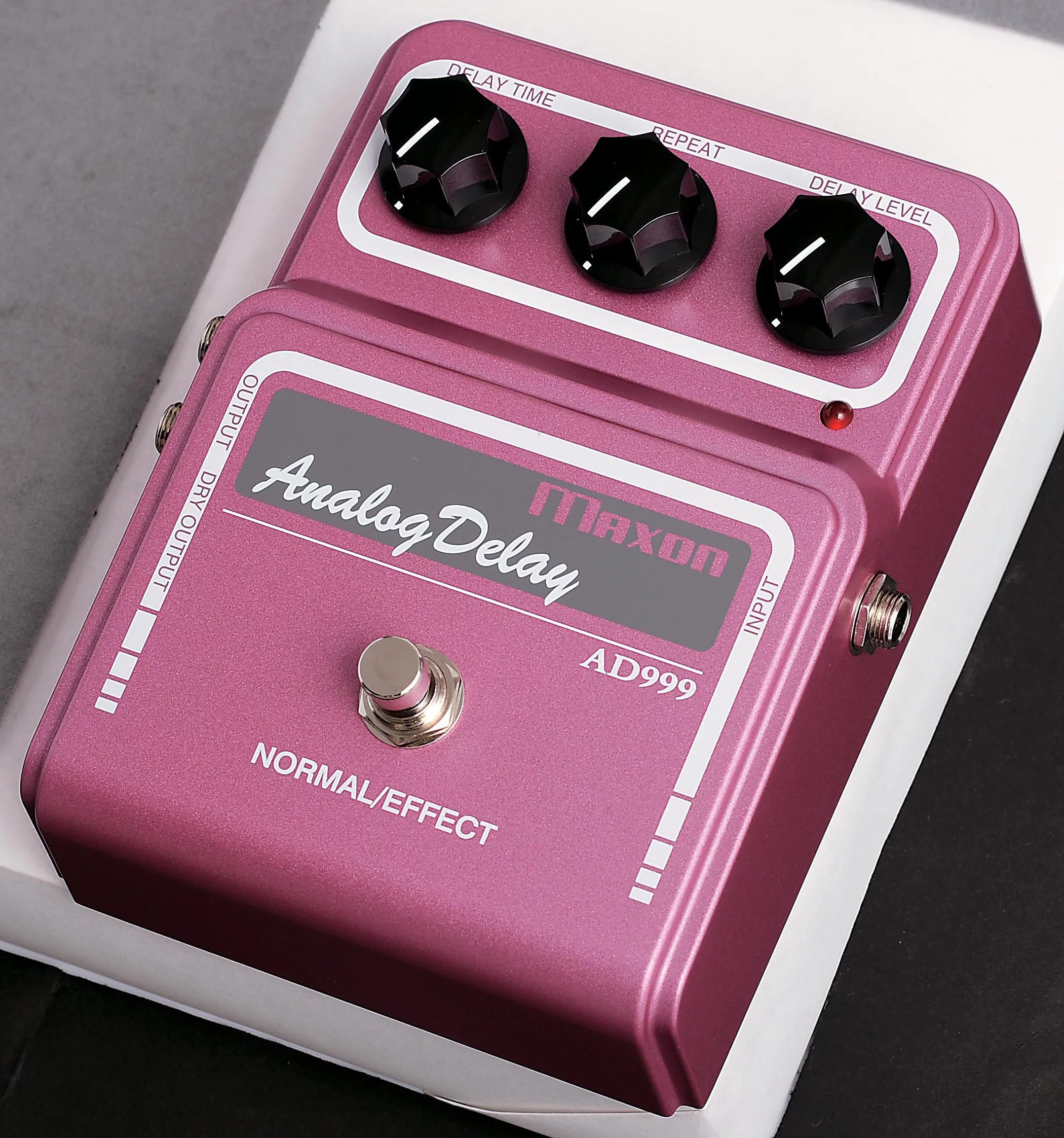 Maxon AD-999 Analog Delay Guitar Effects Pedal
