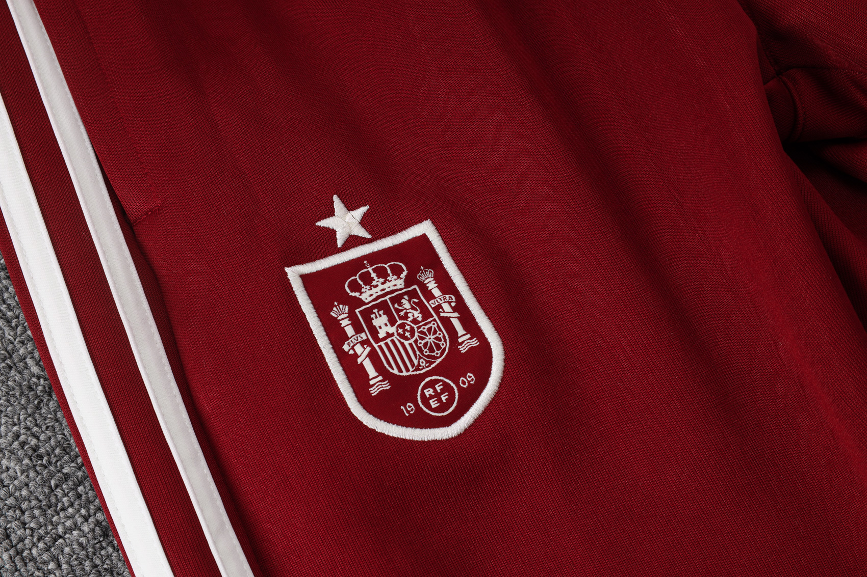 2026/27 Spain Suit - White