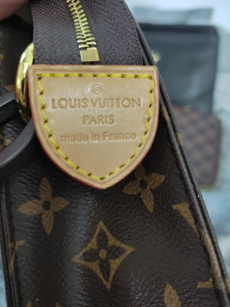 Louis Vuitton Monogram Canvas