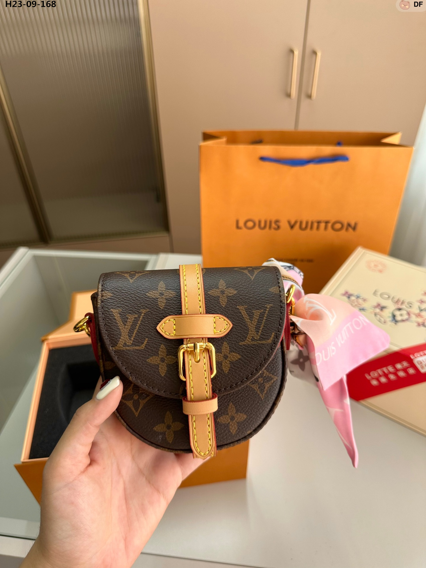 Louis Vuitton Chantilly Micro Bag Brown 12Cm M46643