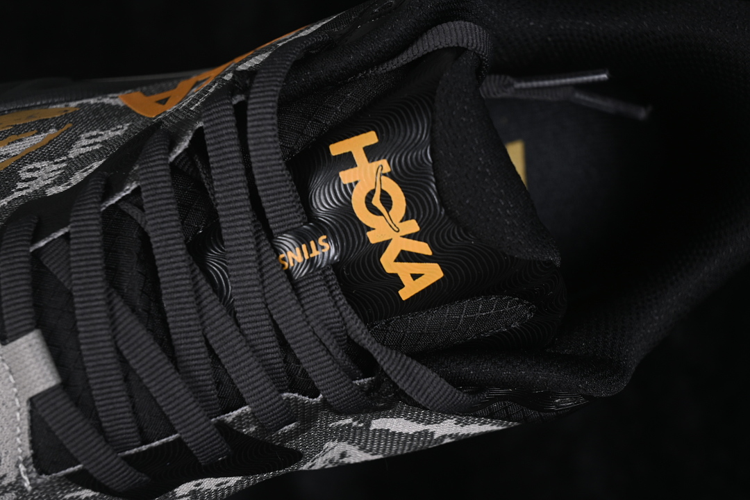 HOKA One One Stinson 7