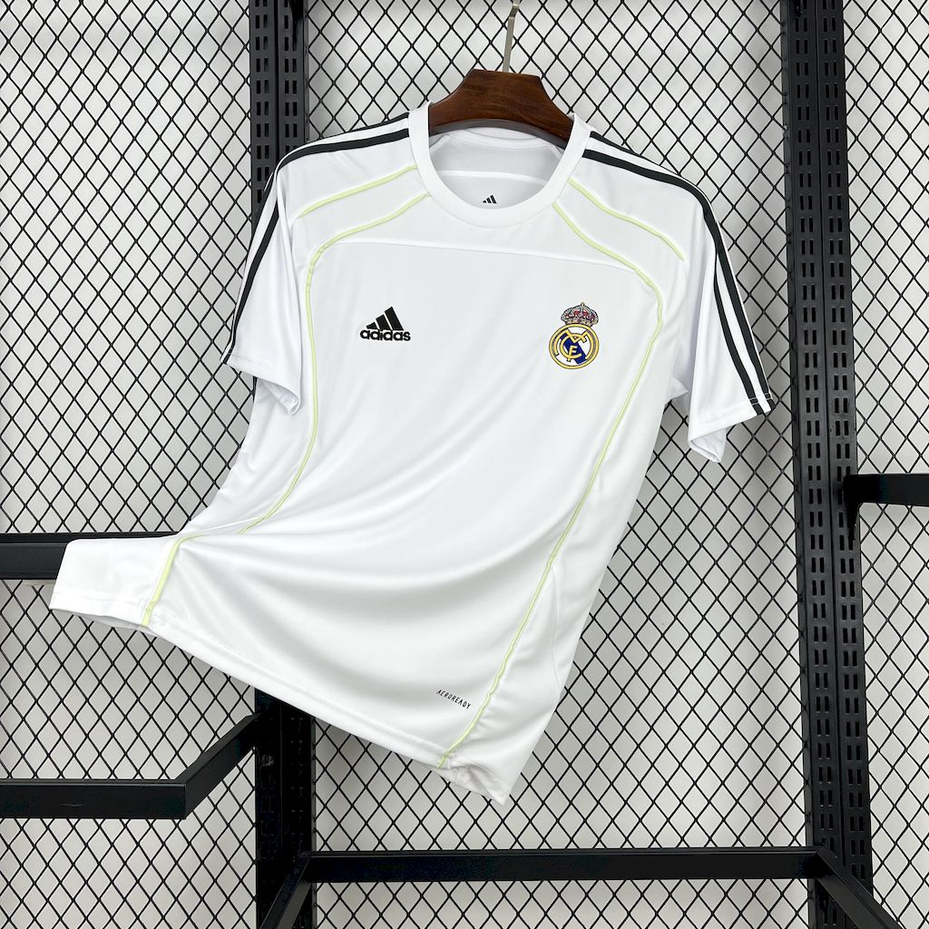 Real Madrid maillot foot domicile 2025 2026€14.99