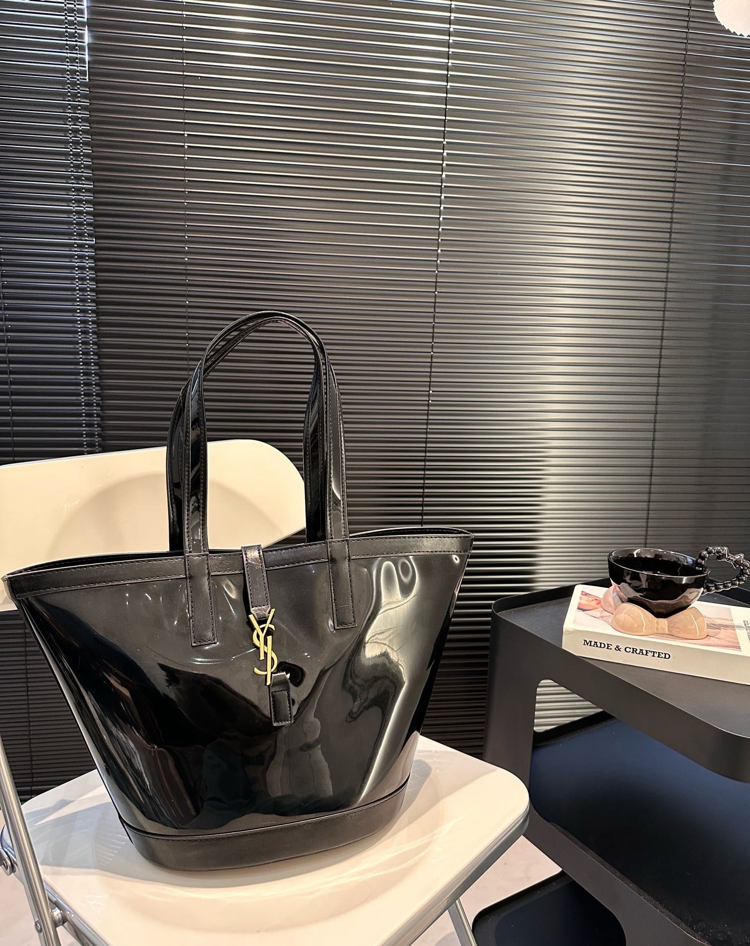 Saint Laurent Panier Medium In Vinyl And Shiny Leather Black 28Cm