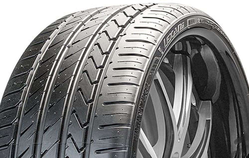 235/45R20 100H 320AA/Full season performance / 30,000 miles LXST202045040/235/45/20/2354520