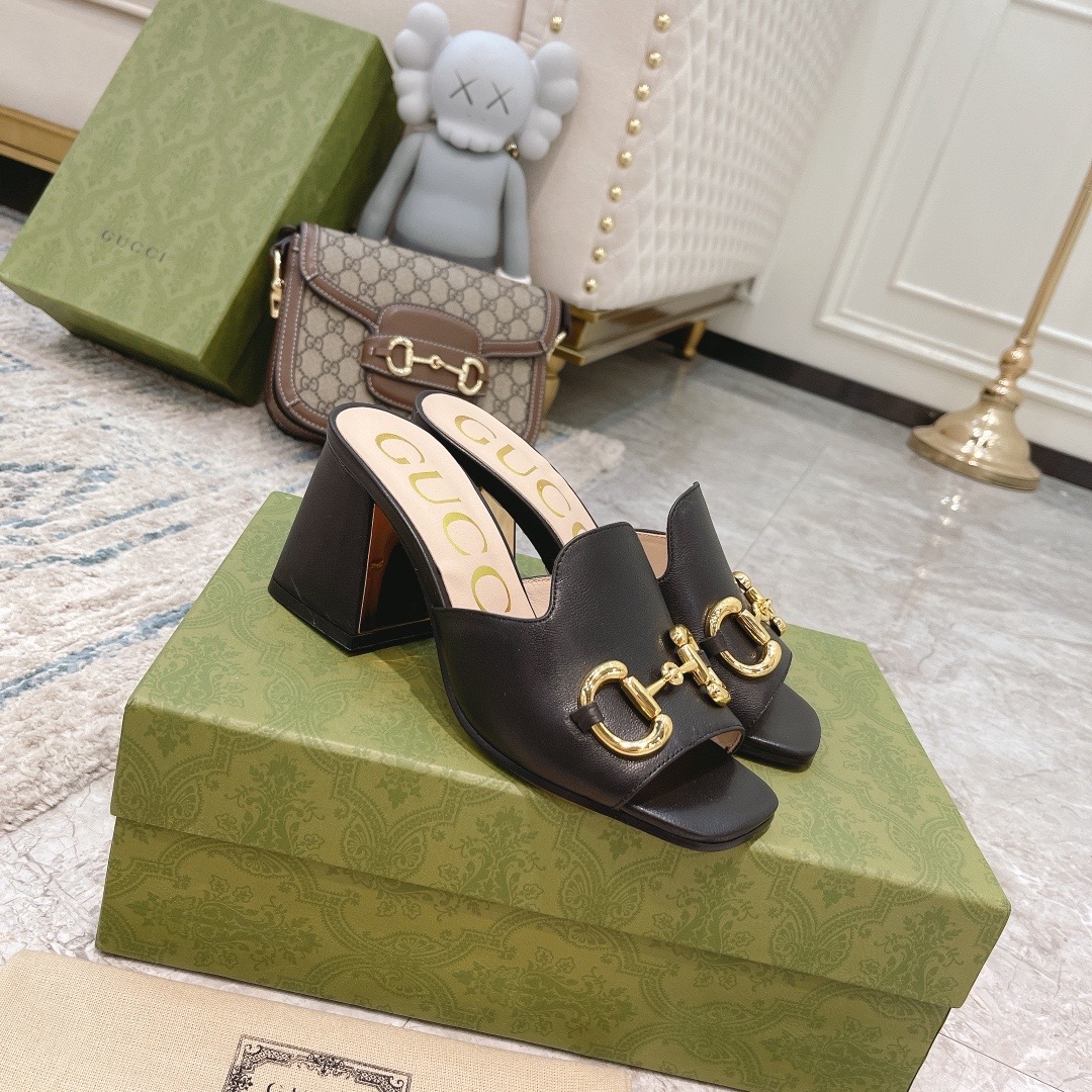 Gucci Women’S Slide Sandal With Horsebit Black