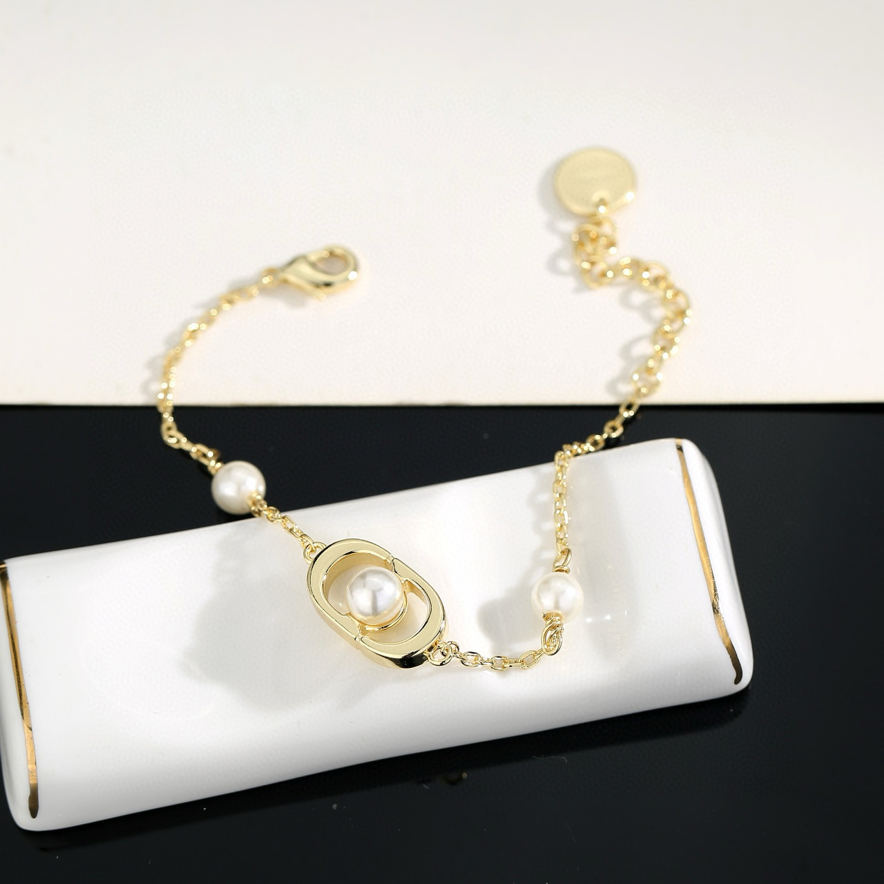 New Dior Pearl Bracelet - cnluxepick
