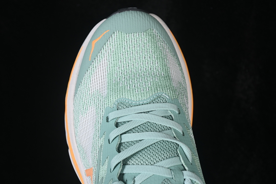 HOKA One One Challenger 8 Running Shoes