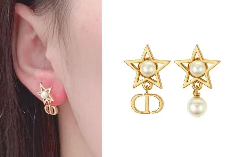 Dior's New Letter Earrings - cnluxepick
