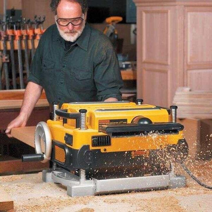 dewalt-Three Knife Two-Speed Thickness Planer