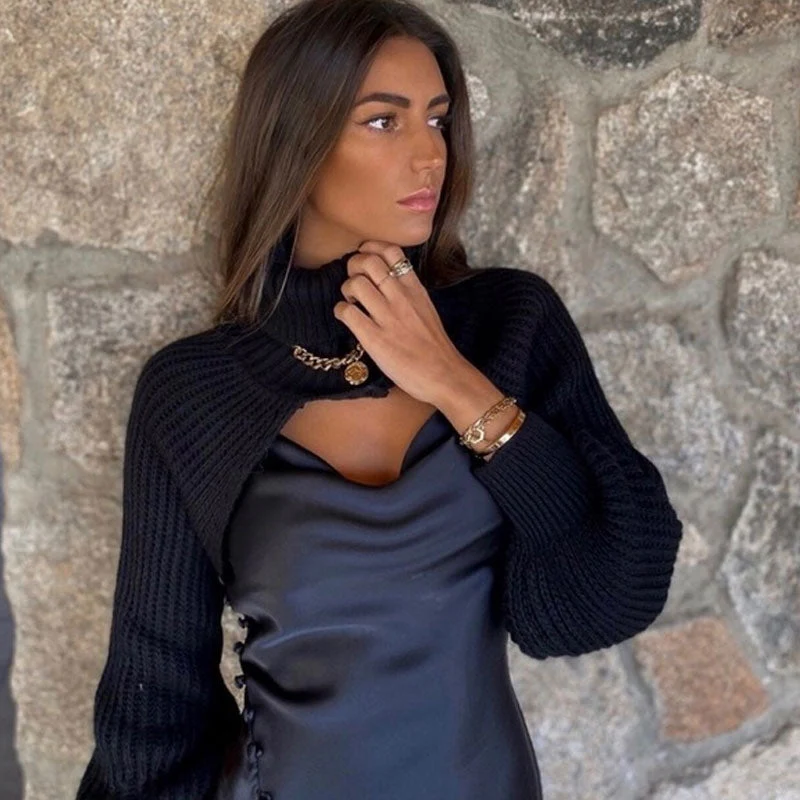 Cut-Out Turtleneck Ribbed Crop SweaterClistos