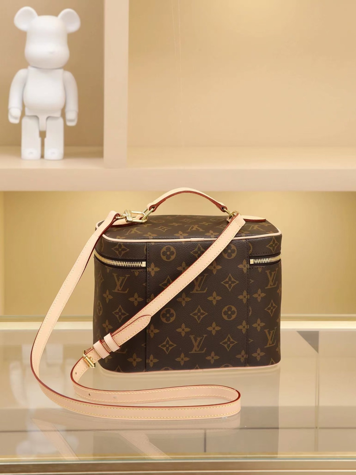 LV makeup bag 10A quality - cnluxepick
