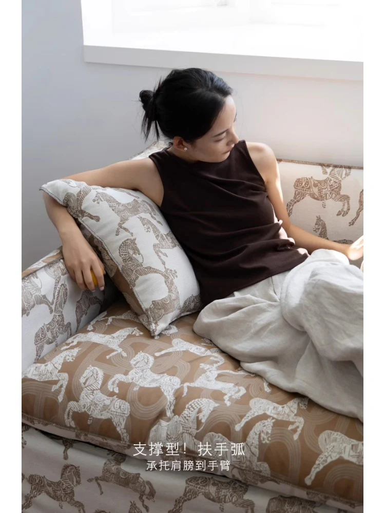 CH104 - H Deco Royal Horse Loveseat: Living Room, Wooden, Detachable