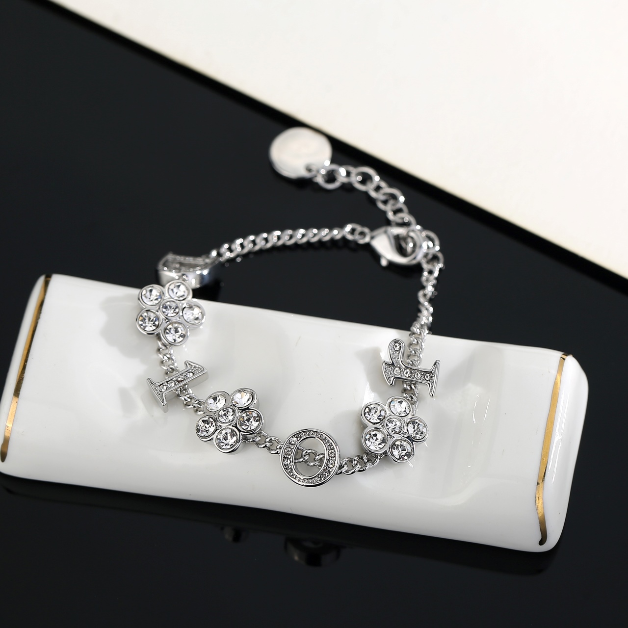 Dior letter flower necklace bracelet - cnluxepick