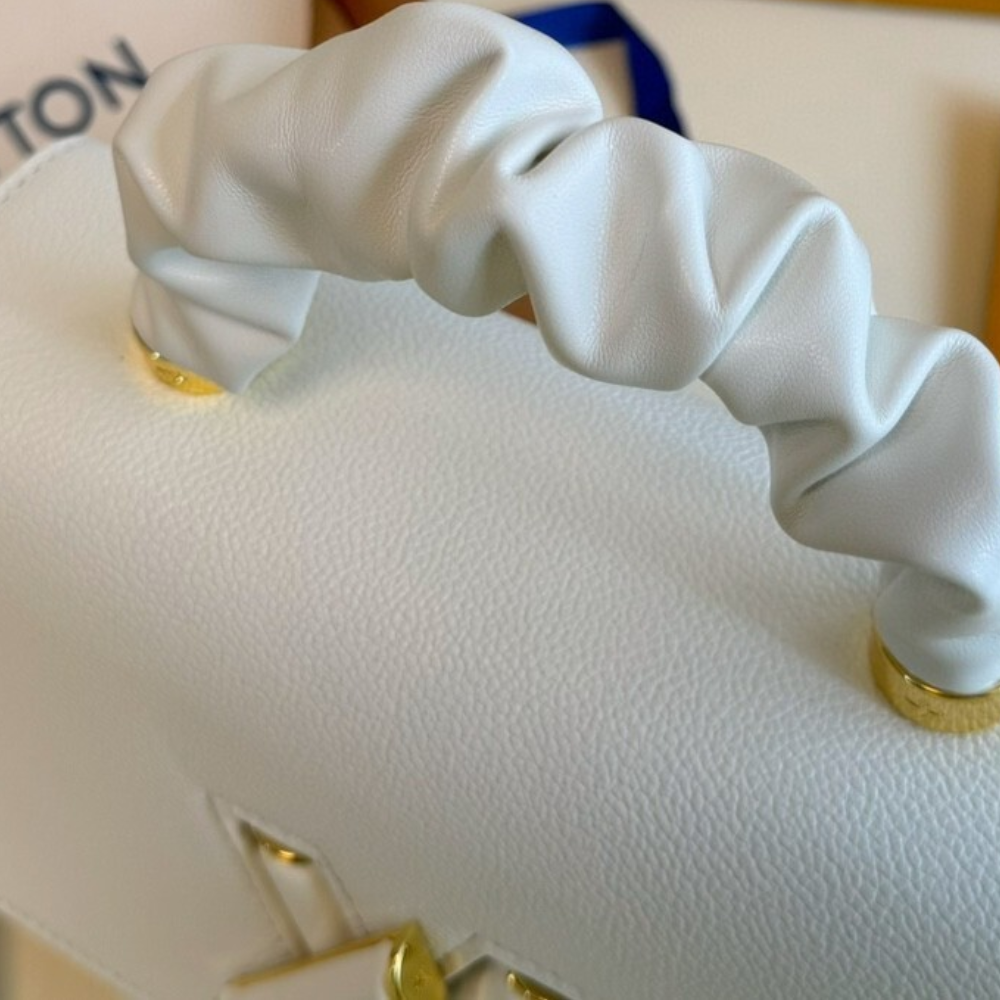 Louis Vuitton Twist PM White Gold 9.0 Inches