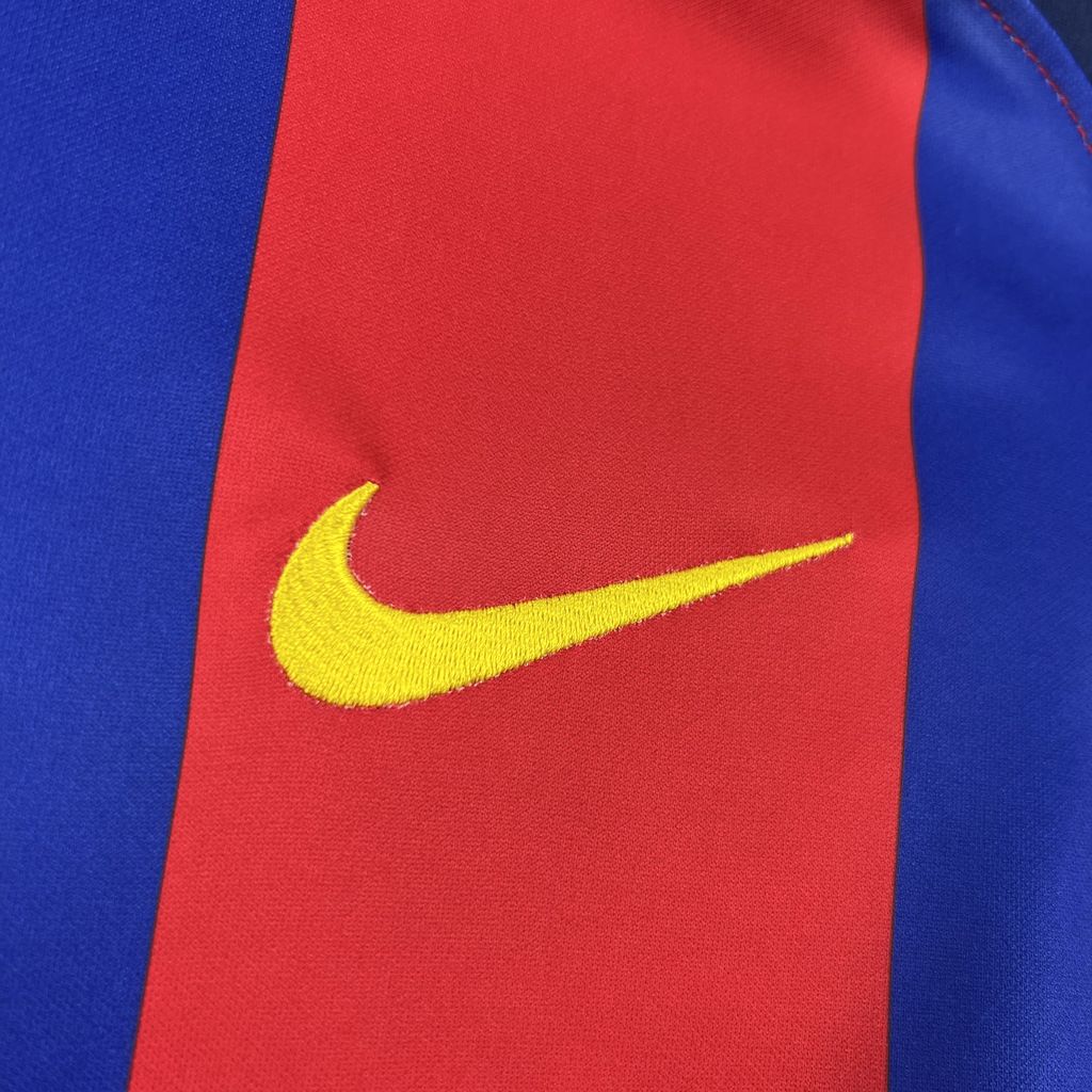 Jersey Retro 2003/04 FC Barcelona x Olivia Rodrigo x Spotify 5