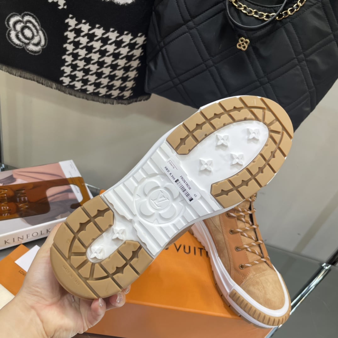 Louis Vuitton Squad Sneaker Boots Suede Brown