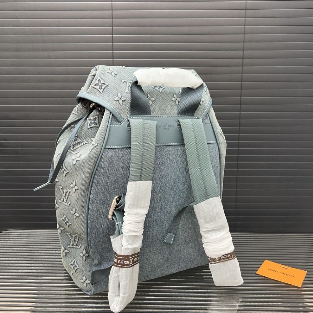 Louis Vuitton Montsouris Rucksack Monogram Wash Blue 32Cm