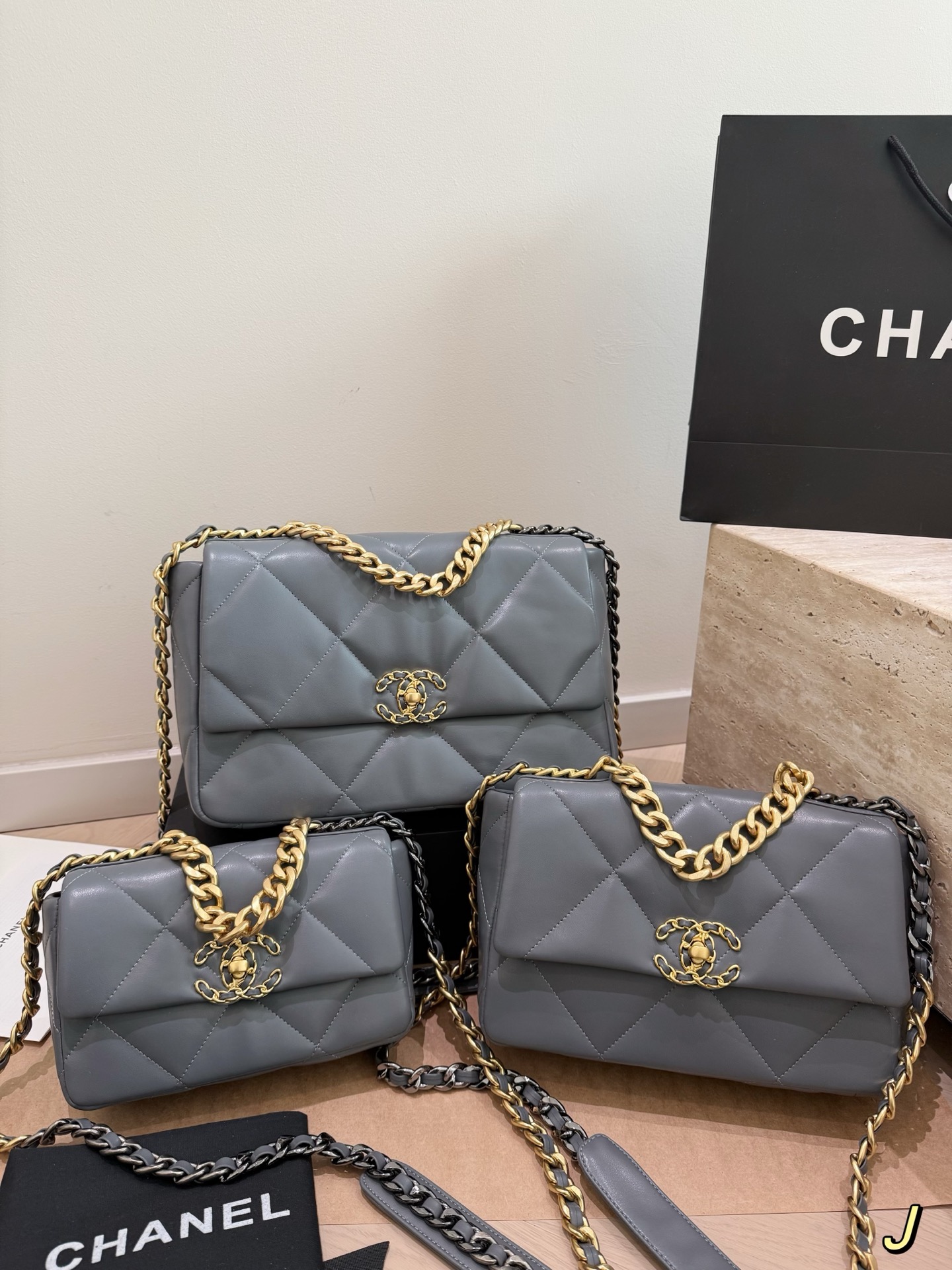 Chanel Chain Flap Bag - cnluxepick