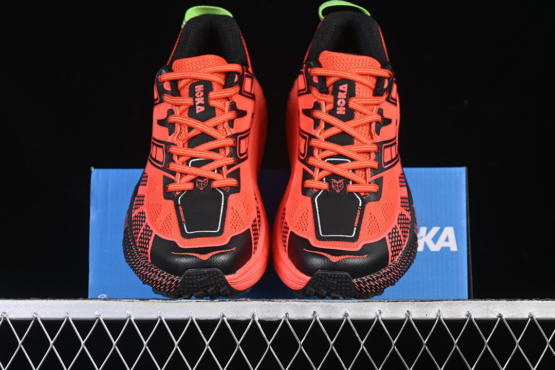 HOKA One One Speedgoat 2