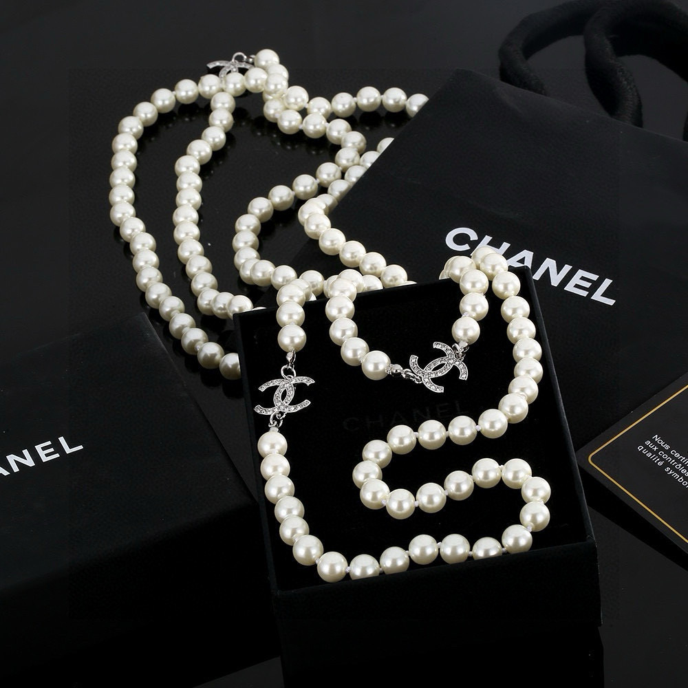 Chanel Double C Pearl Necklace - cnluxepick