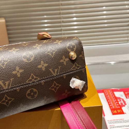 Louis Vuitton Cluny MM Monogram 11.4 Inches
