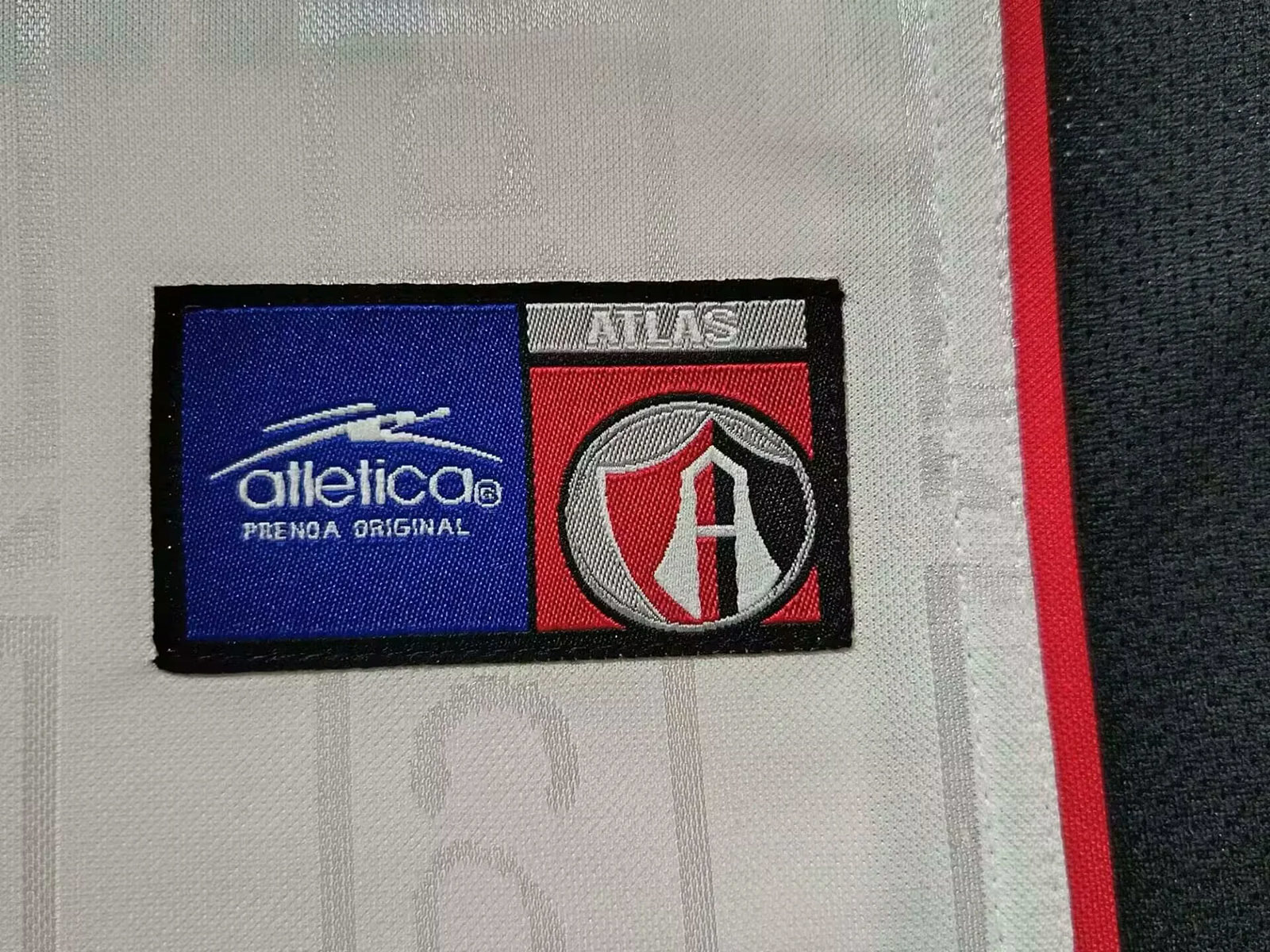 Retro Atlas 99/00 Away Jersey