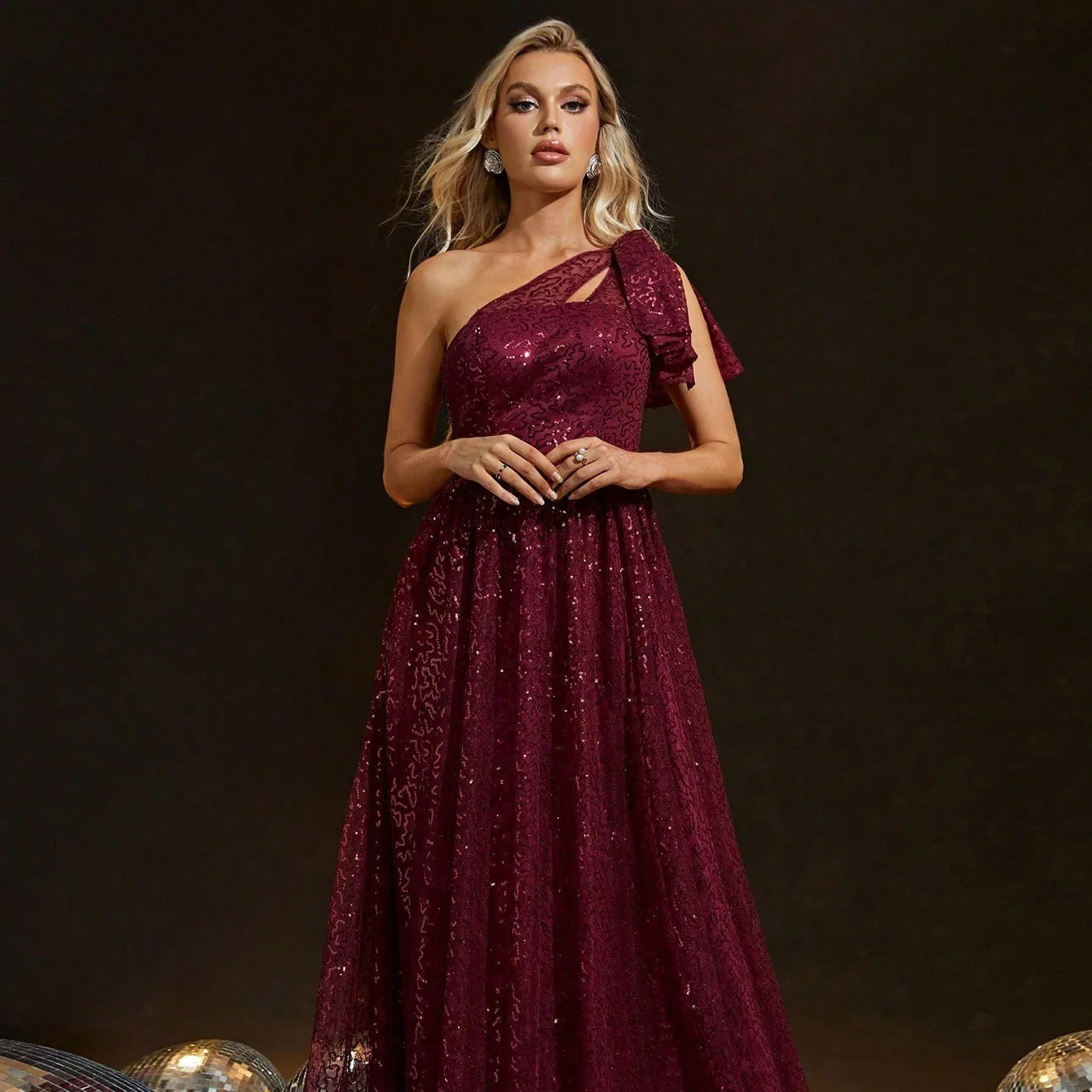 Elegant One Shoulder Sequin Maxi DressClistos
