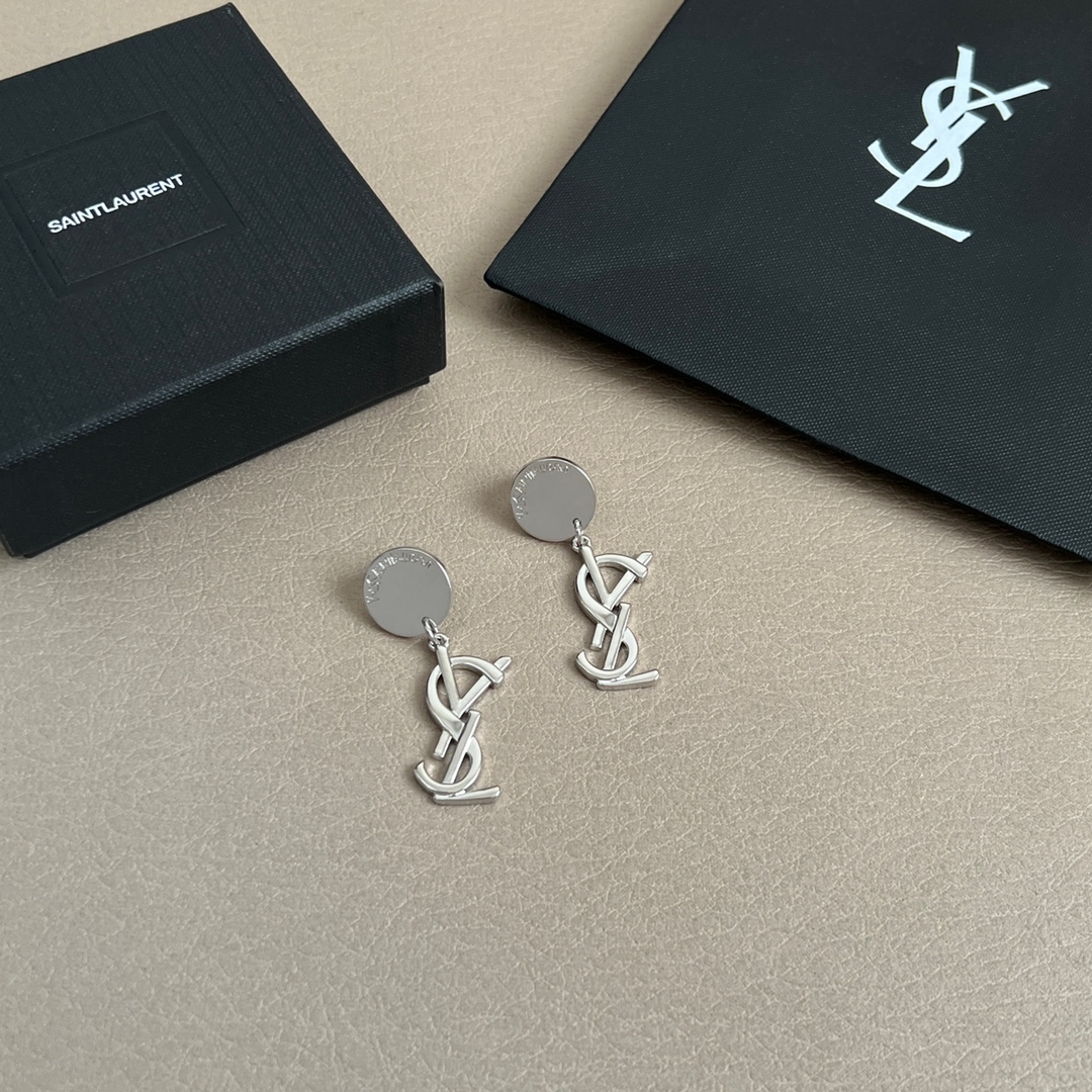Metal letter light luxury high-end earrings European and American exaggerated fashion personality earrings socialite temperament big-name earrings for women - cnluxepick