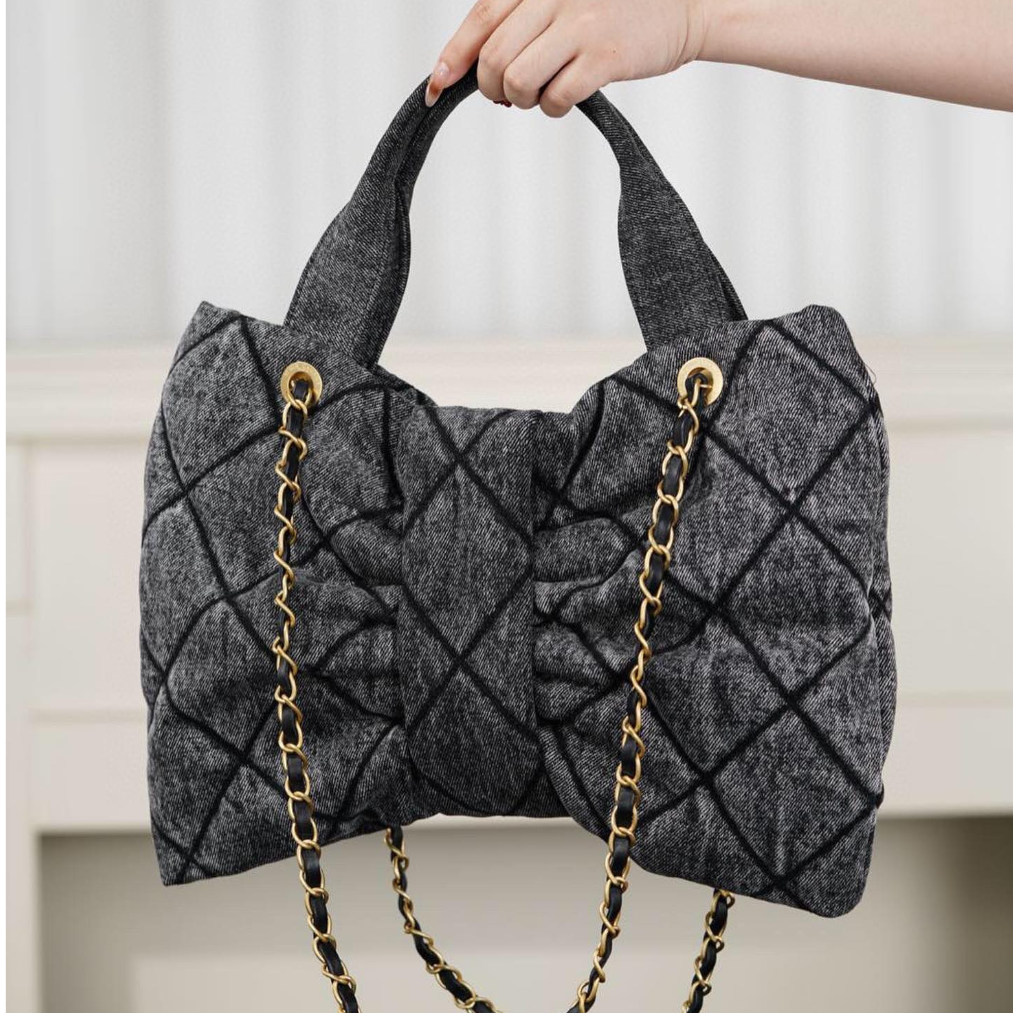 Chanel Grey Bow Pattern Chain Shoulder Bag