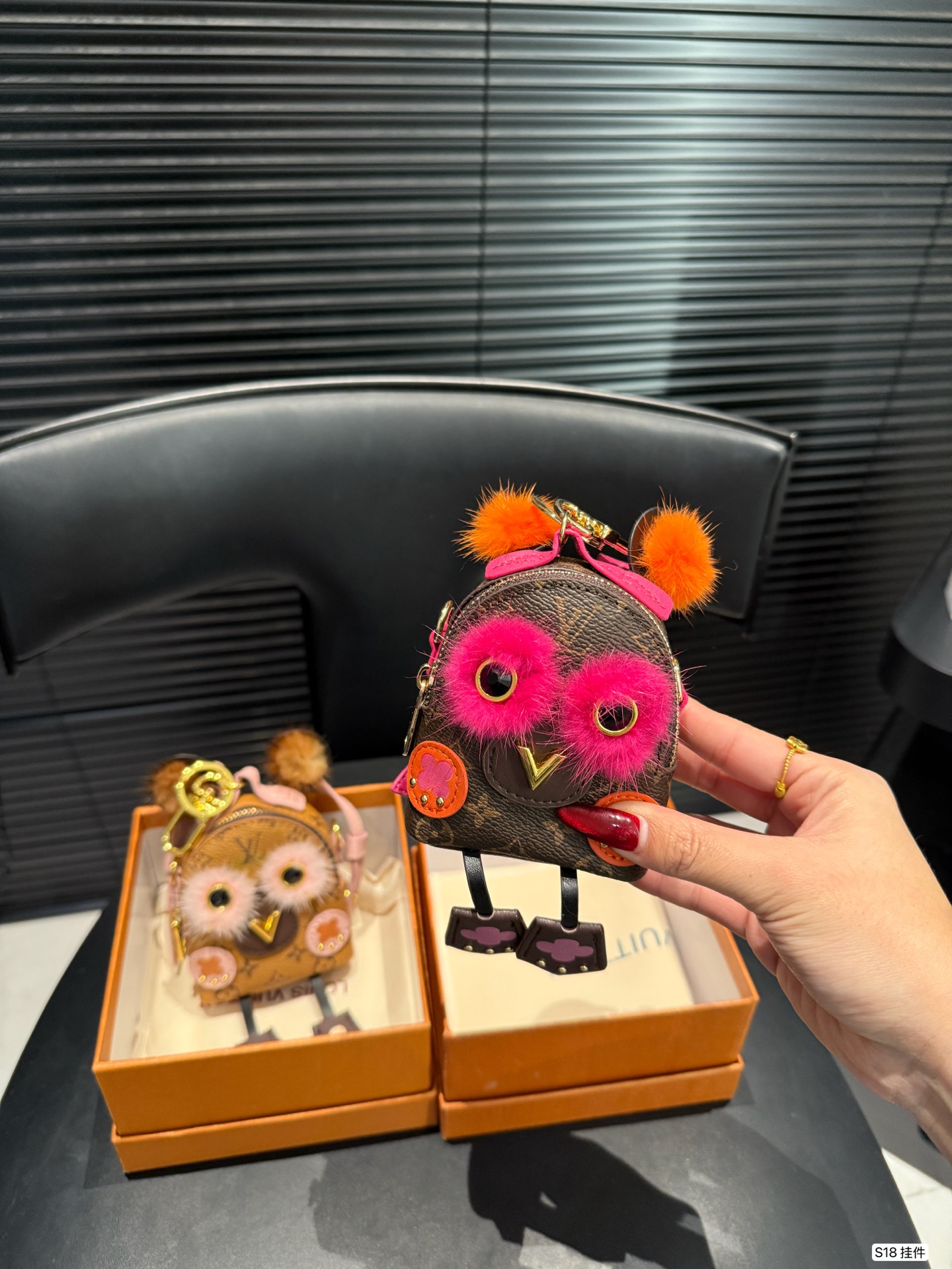 Louis Vuitton Owl Charm - cnluxepick