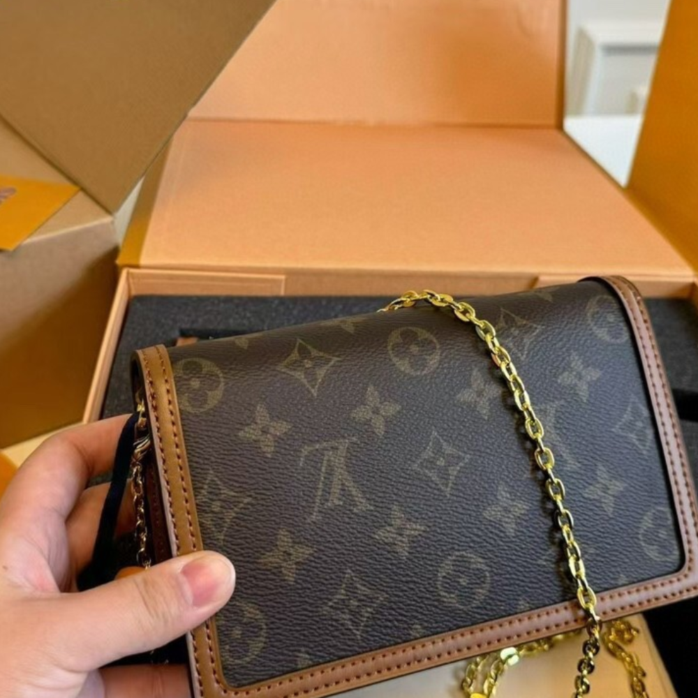 Louis Vuitton Dauphine Chain 7.8 Inches M68746