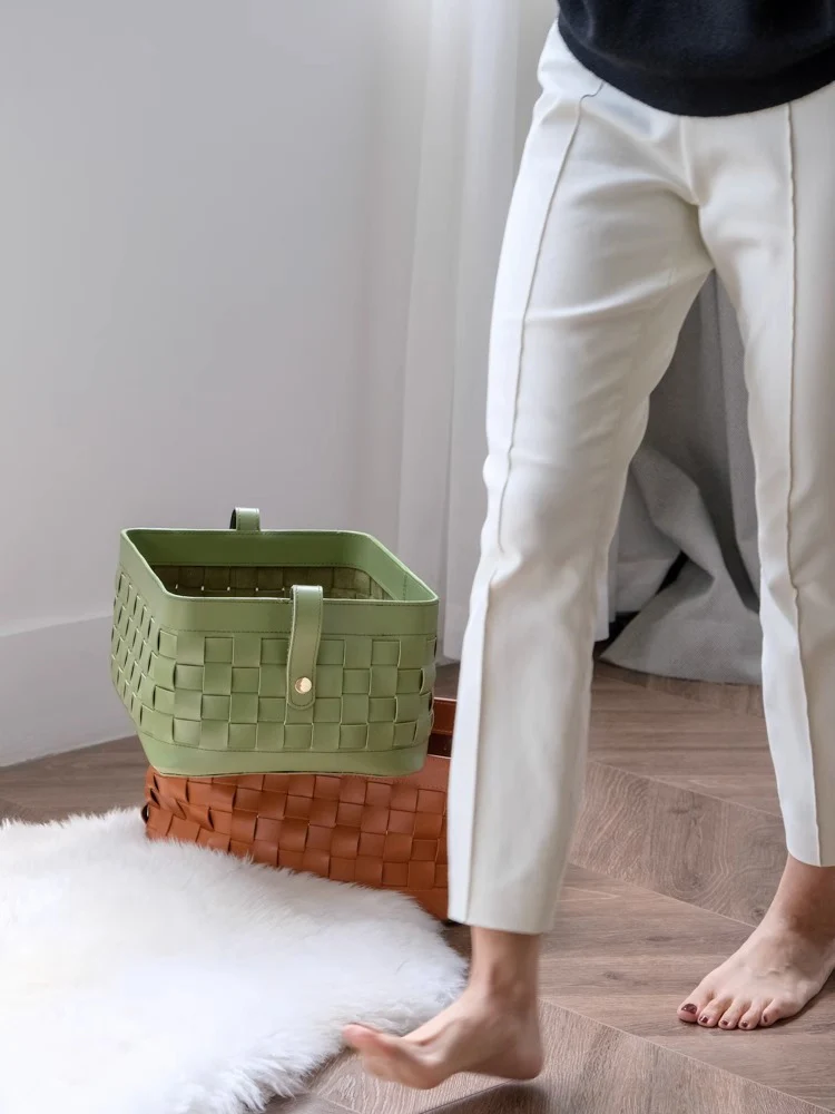 DC071 - Home Decor BV new color antique green/amber orange classic woven storage basket, saddle leather, high-value dirty clothes basket