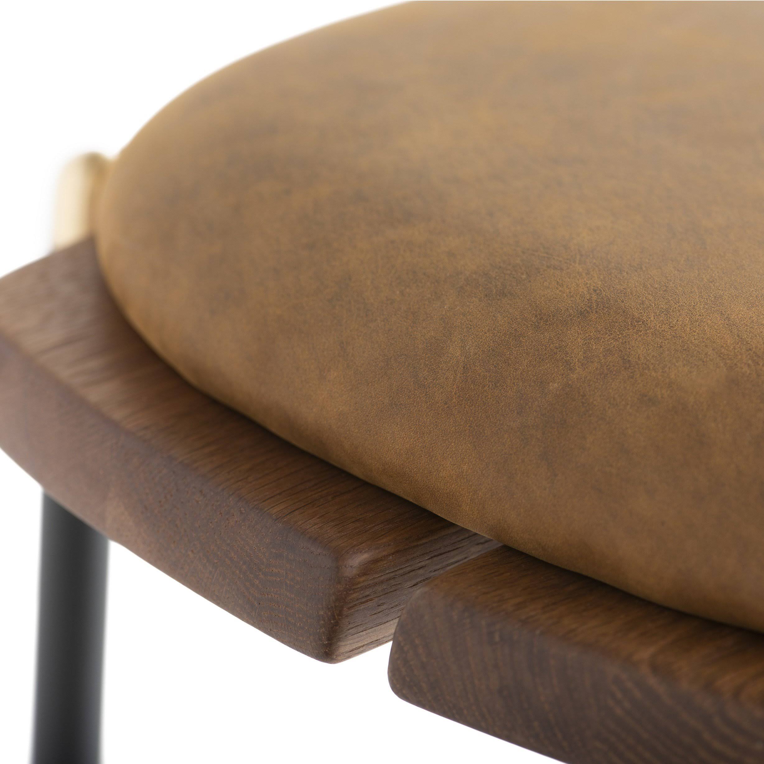 Nuevo Kink Bar Stool