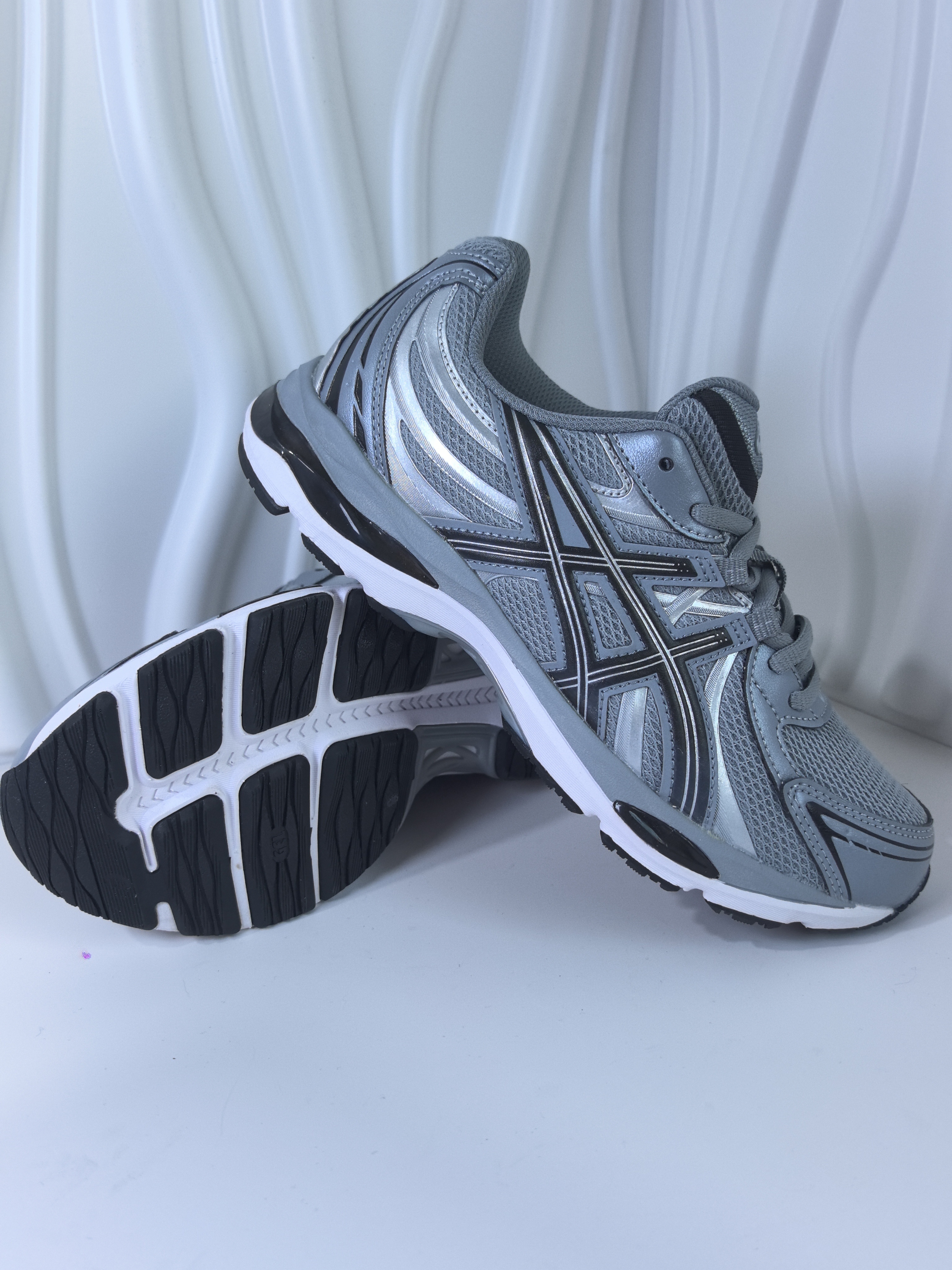 ASICS Gel-Sekiran Silver Gray