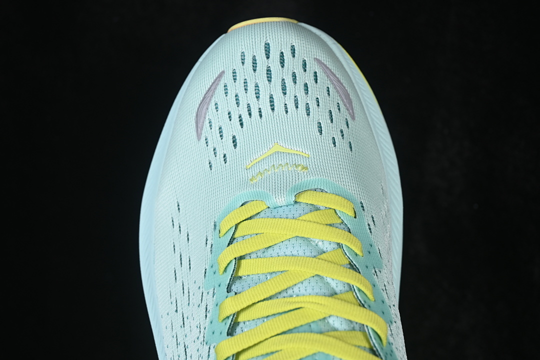 HOKA One One Kawana