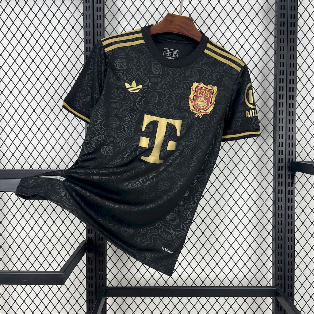 Bayern Munich maillot foot noir 2025 2026€14.99