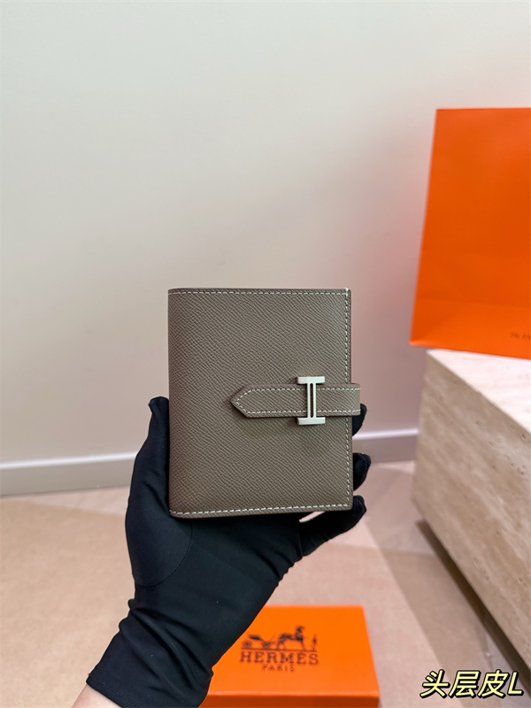 エルメスカードケースコピーHermes bearn財布【激安通販】2026薄財布 小銭入れ付き スタイリッシュ