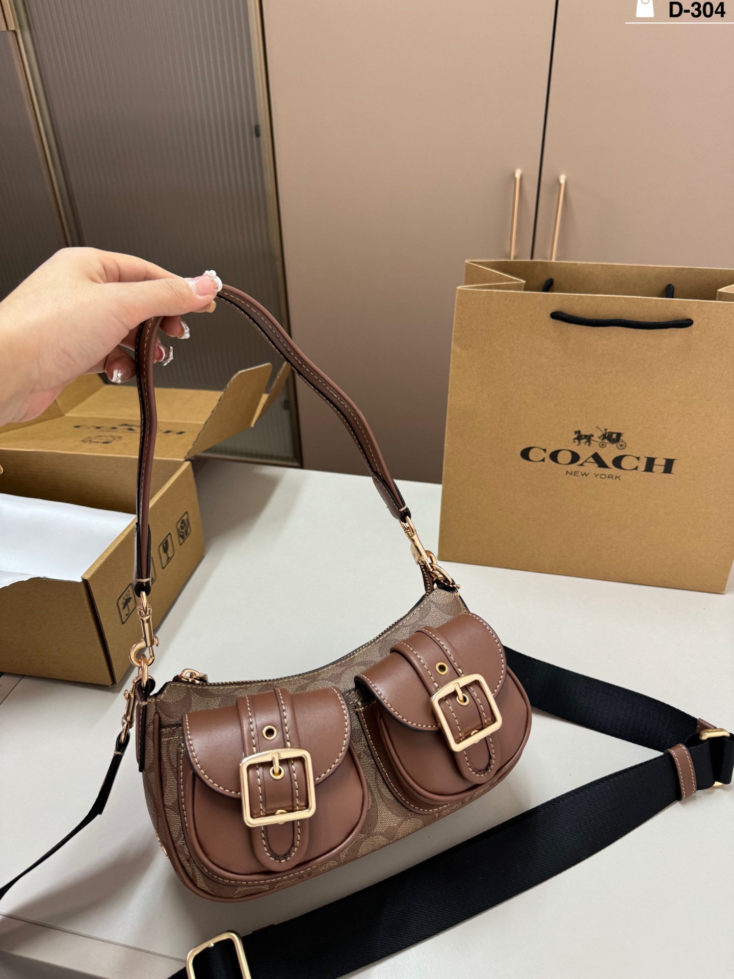 COACH Ashton Baguette Bag - cnluxepick